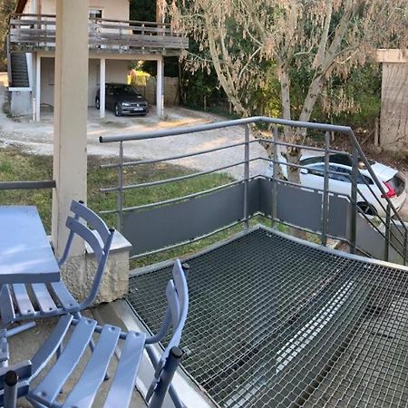 Domene Studio Terrasse Parking Apartment Bagian luar foto